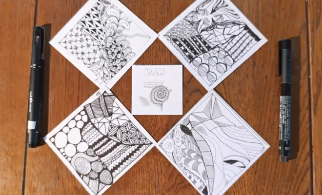 Ensemble de carrés faits. Chacune est reparti avec sa production  finie ou non, et peut la terminer chez elle.